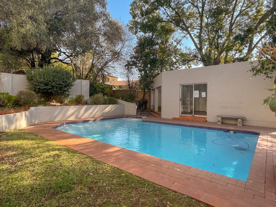 To Let 2 Bedroom Property for Rent in Bryanston Gauteng