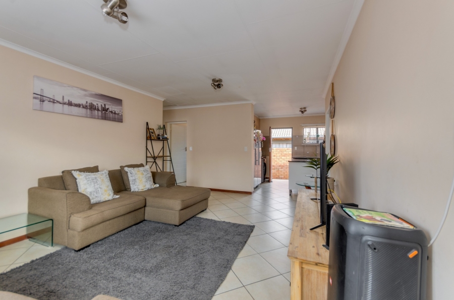 3 Bedroom Property for Sale in Noordwyk Gauteng