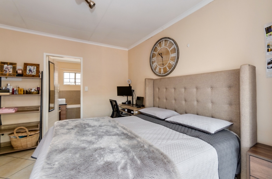 3 Bedroom Property for Sale in Noordwyk Gauteng