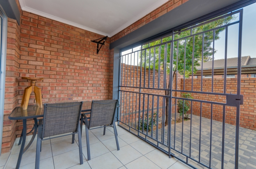 3 Bedroom Property for Sale in Noordwyk Gauteng