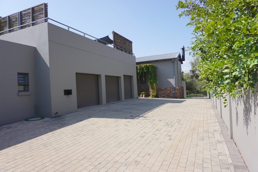 6 Bedroom Property for Sale in Sable Hills Gauteng