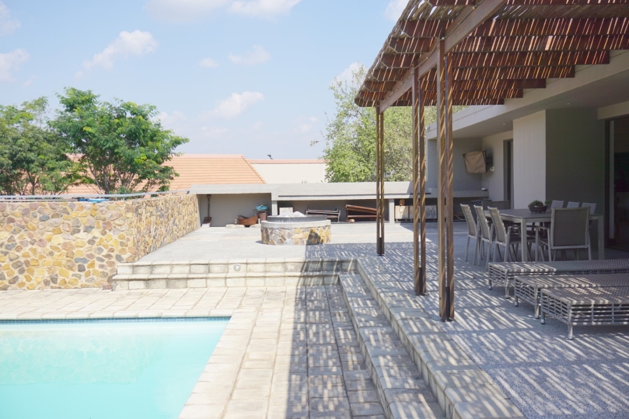 6 Bedroom Property for Sale in Sable Hills Gauteng