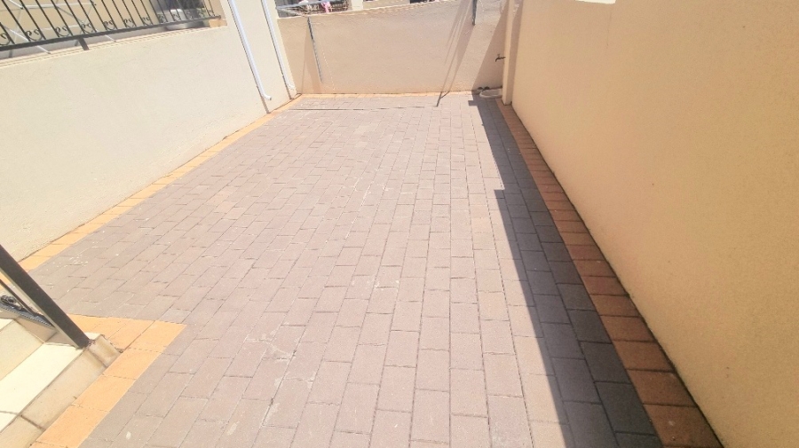 3 Bedroom Property for Sale in Halfway Gardens Gauteng