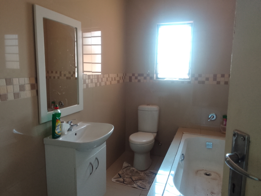 3 Bedroom Property for Sale in Lenasia Ext 10 Gauteng