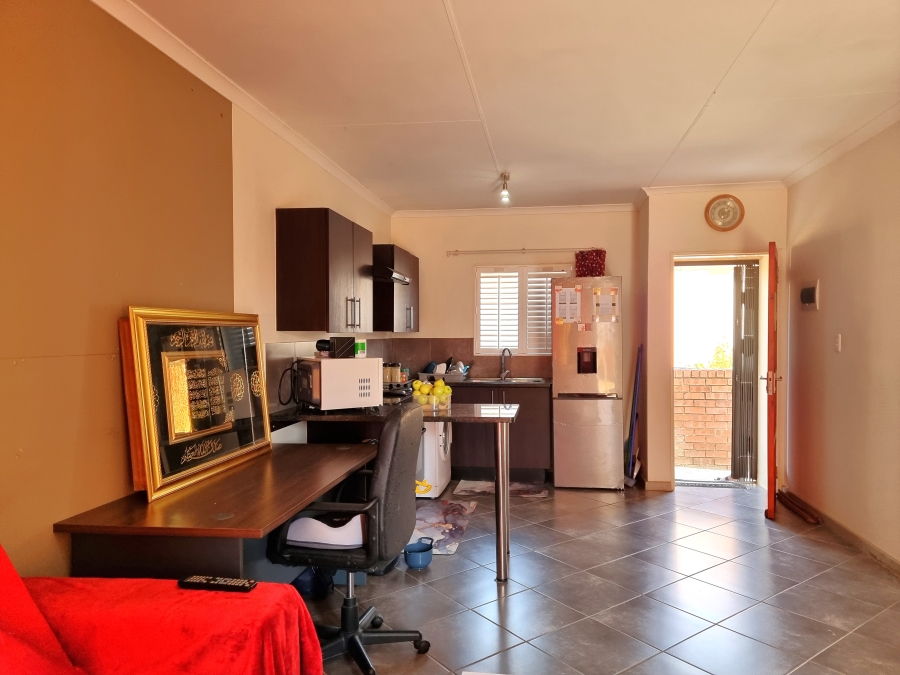 2 Bedroom Property for Sale in The Reeds Gauteng