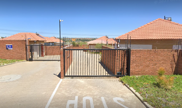 2 Bedroom Property for Sale in The Reeds Gauteng