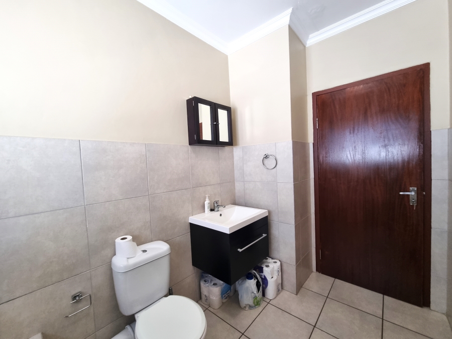 2 Bedroom Property for Sale in Noordwyk Gauteng