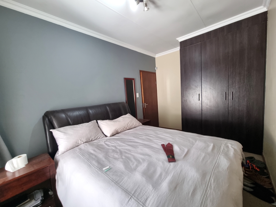 2 Bedroom Property for Sale in Noordwyk Gauteng