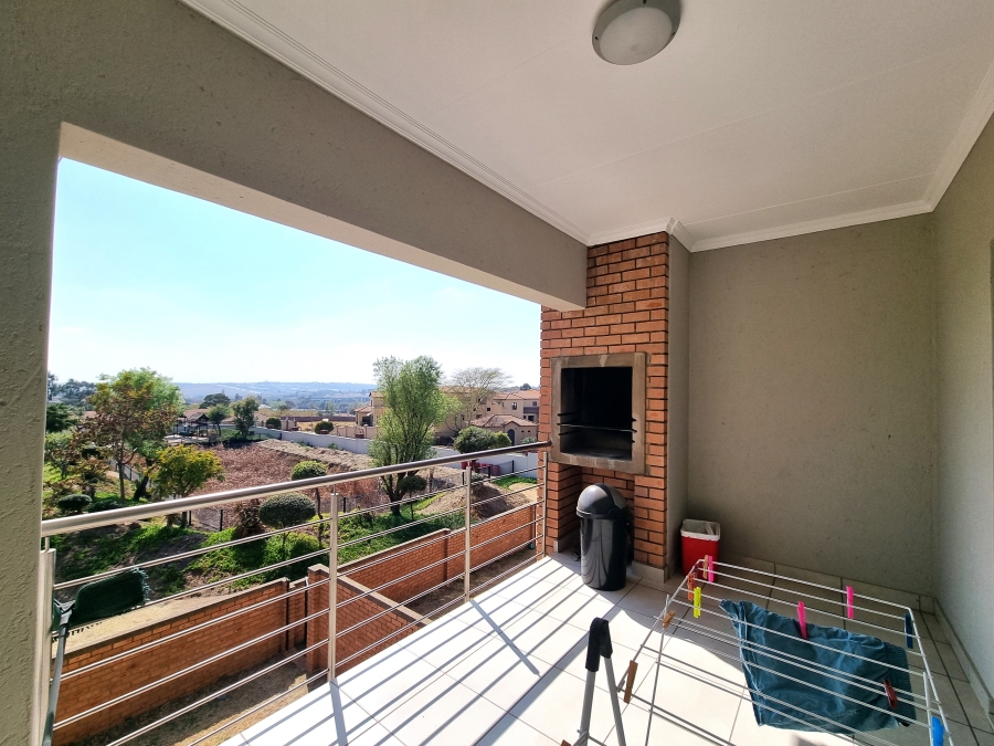 2 Bedroom Property for Sale in Noordwyk Gauteng