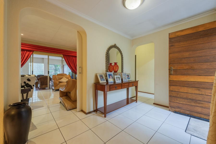 4 Bedroom Property for Sale in Gallo Manor Gauteng