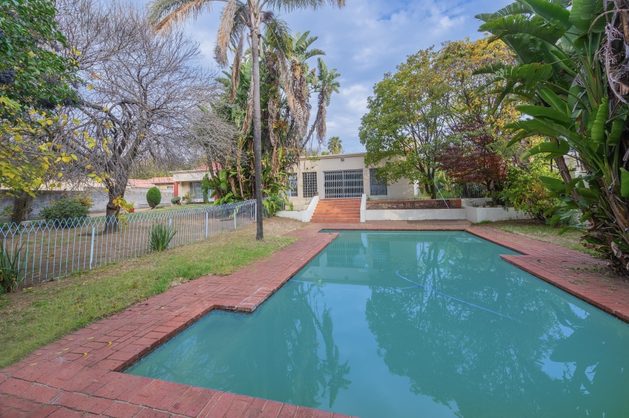 4 Bedroom Property for Sale in Gallo Manor Gauteng