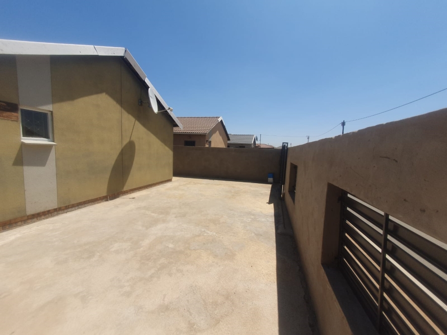 2 Bedroom Property for Sale in Savanna City Gauteng