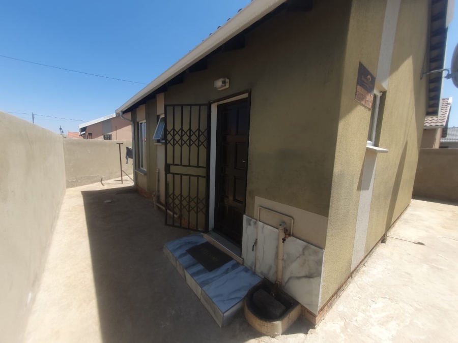 2 Bedroom Property for Sale in Savanna City Gauteng