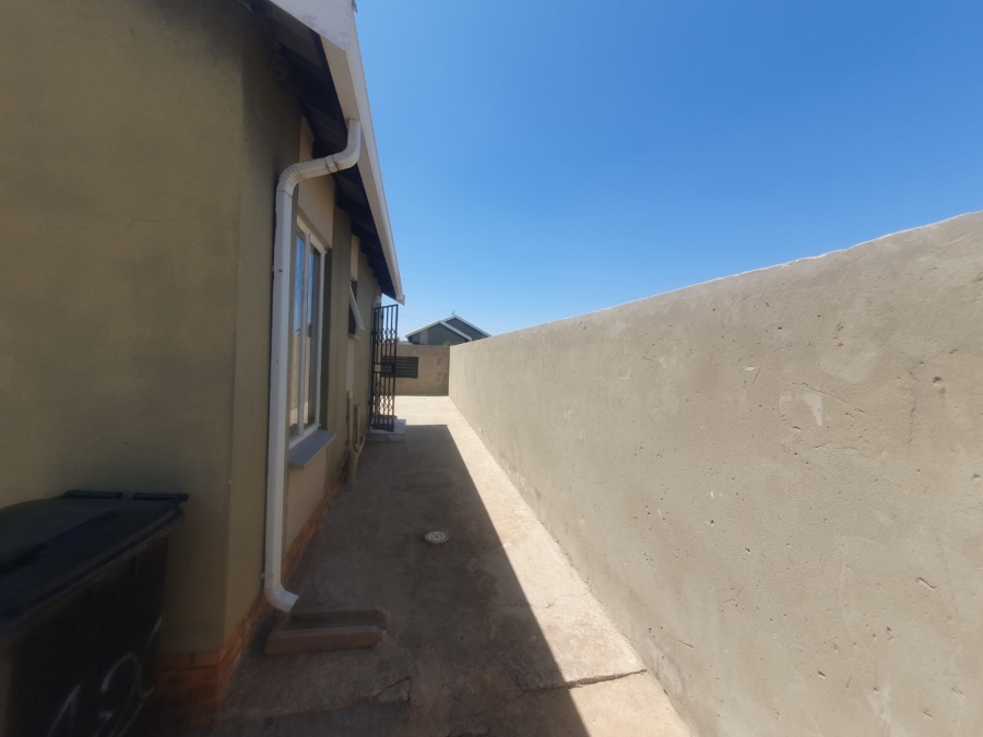 2 Bedroom Property for Sale in Savanna City Gauteng