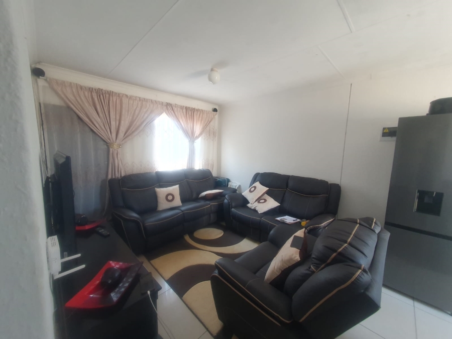 2 Bedroom Property for Sale in Savanna City Gauteng