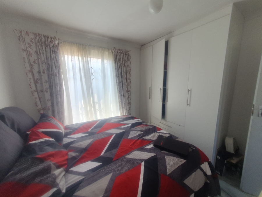 2 Bedroom Property for Sale in Savanna City Gauteng