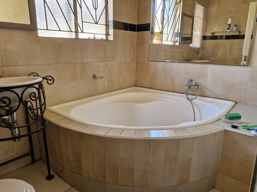 3 Bedroom Property for Sale in Mahube Valley Gauteng