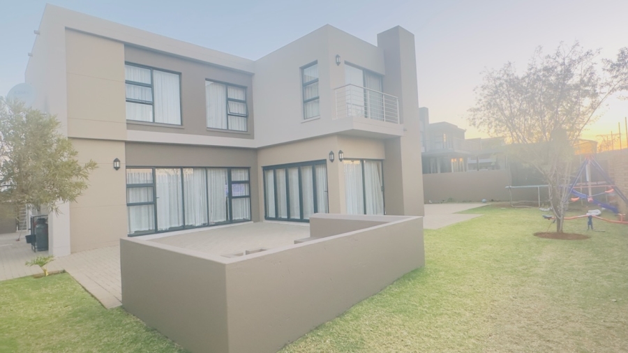 4 Bedroom Property for Sale in Midstream Ridge Gauteng