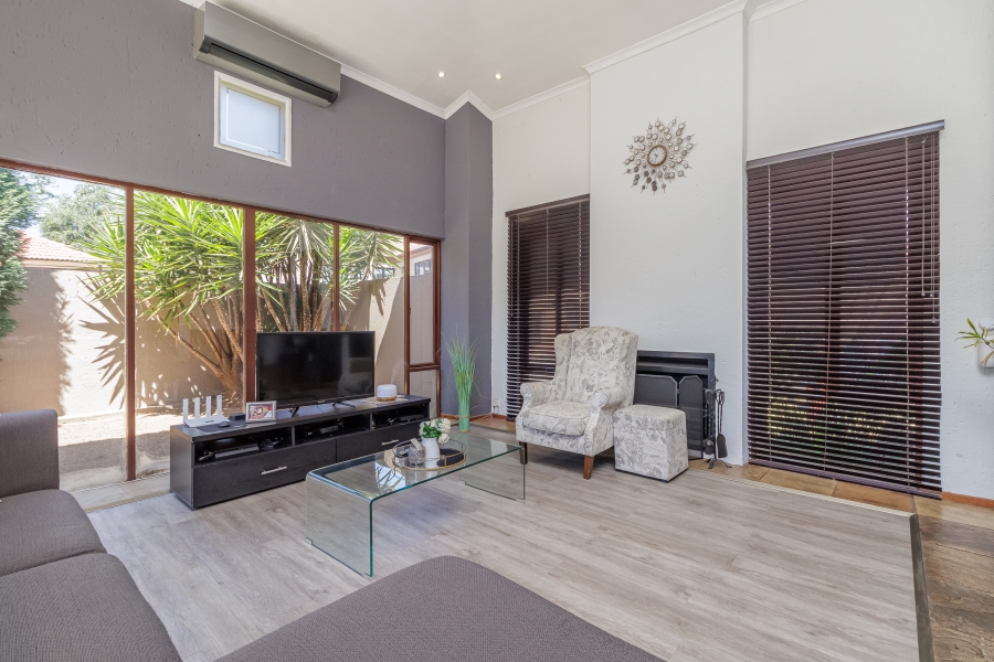 3 Bedroom Property for Sale in Lonehill Gauteng