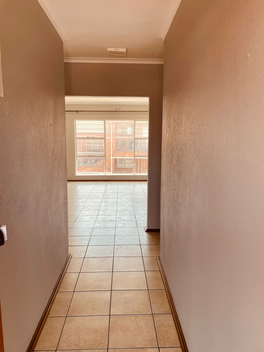2 Bedroom Property for Sale in Noordheuwel Gauteng