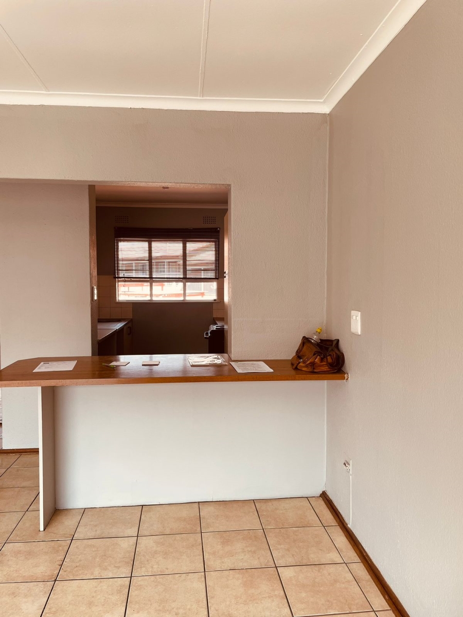 2 Bedroom Property for Sale in Noordheuwel Gauteng