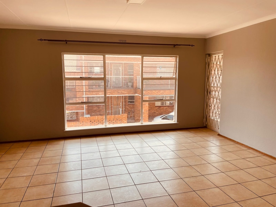2 Bedroom Property for Sale in Noordheuwel Gauteng