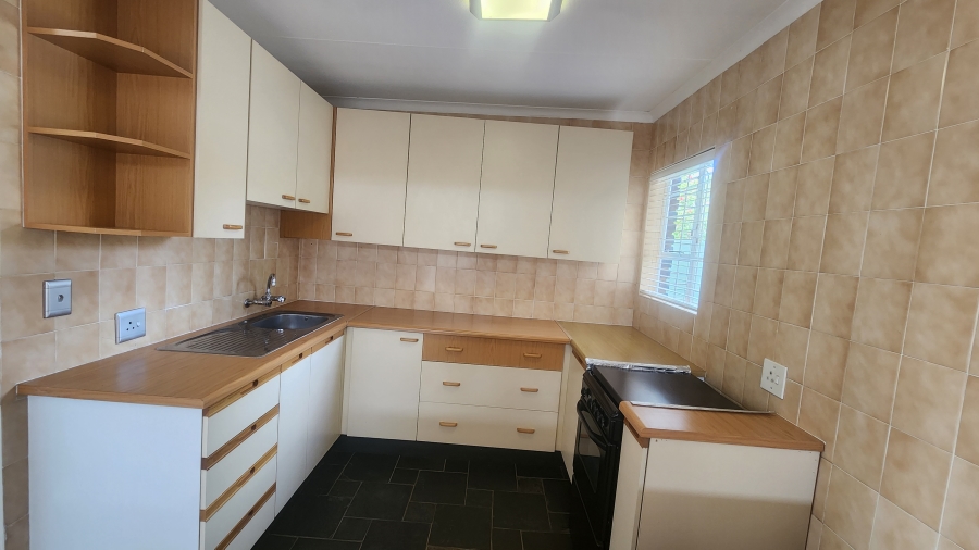 1 Bedroom Property for Sale in Constantia Kloof Gauteng