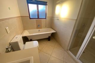 3 Bedroom Property for Sale in Crowthorne AH Gauteng