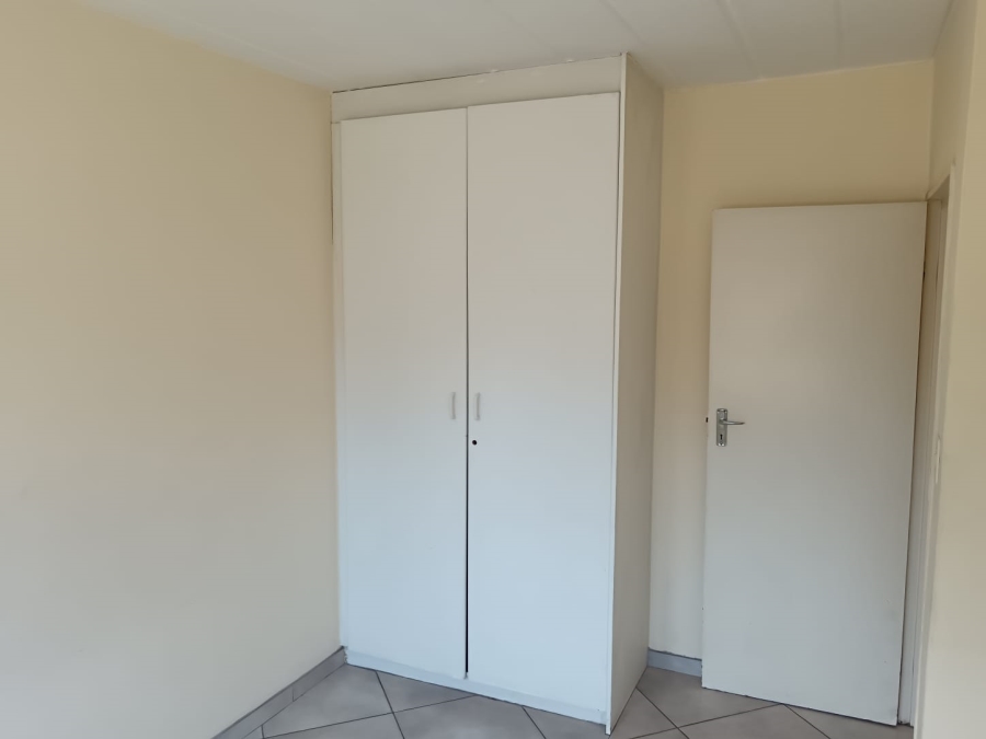 2 Bedroom Property for Sale in Glenvista Gauteng