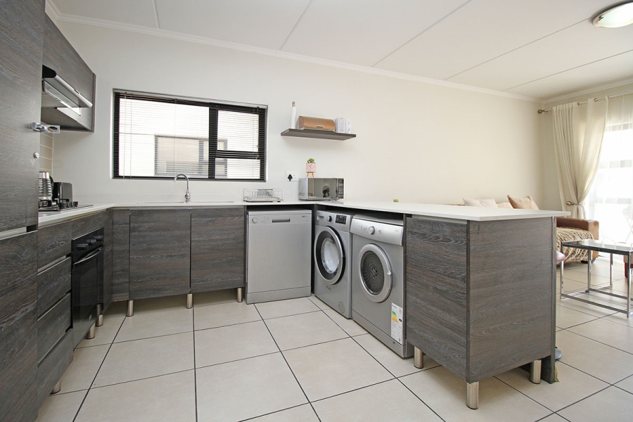 2 Bedroom Property for Sale in Greenstone Hill Gauteng