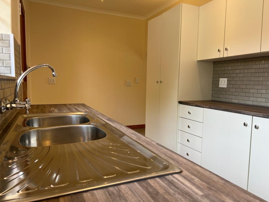 To Let 3 Bedroom Property for Rent in Rooihuiskraal Gauteng