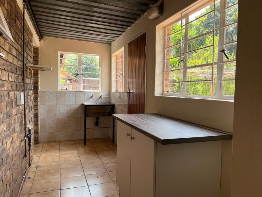 To Let 3 Bedroom Property for Rent in Rooihuiskraal Gauteng