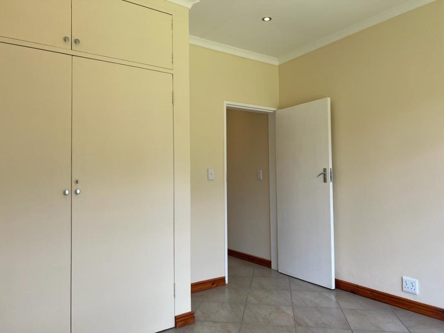 To Let 3 Bedroom Property for Rent in Rooihuiskraal Gauteng