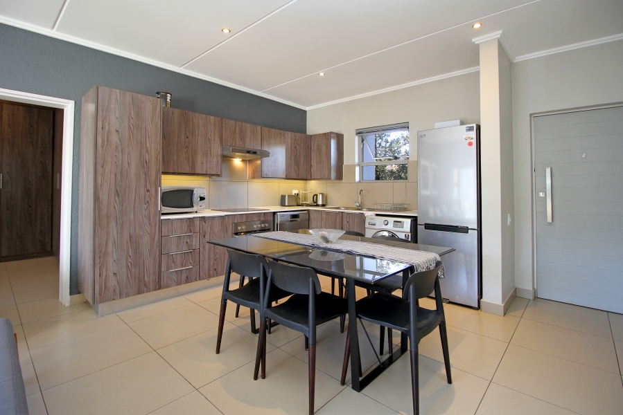 To Let 2 Bedroom Property for Rent in Atholl Gauteng