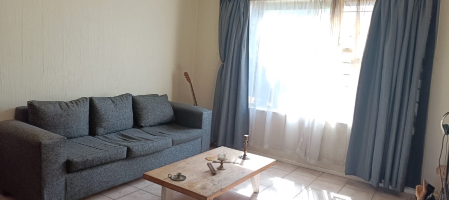 To Let 1 Bedroom Property for Rent in Linden Gauteng