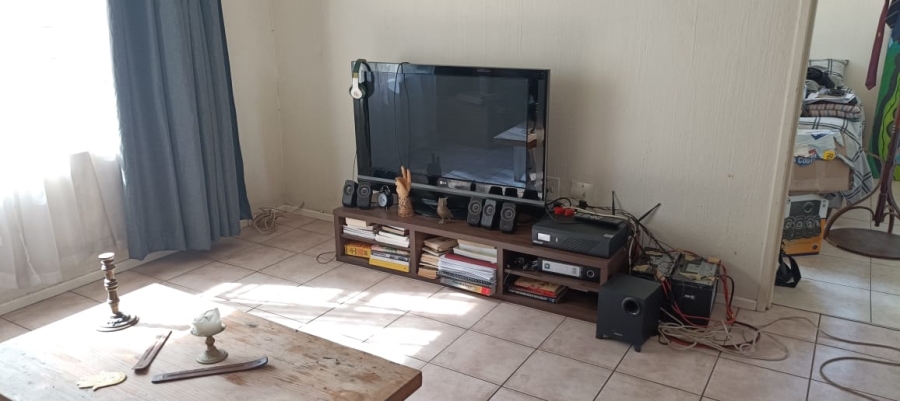 To Let 1 Bedroom Property for Rent in Linden Gauteng