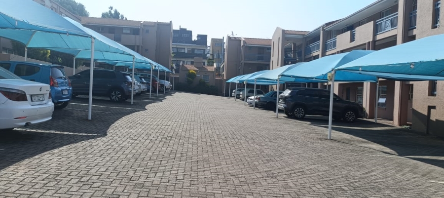 To Let 1 Bedroom Property for Rent in Linden Gauteng