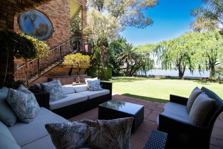 5 Bedroom Property for Sale in Alphen Park Gauteng