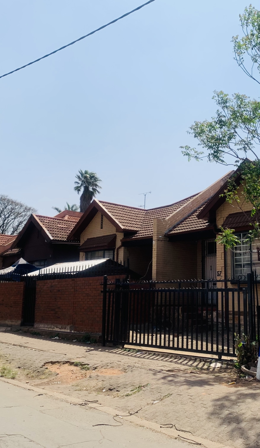 6 Bedroom Property for Sale in Bellevue Gauteng