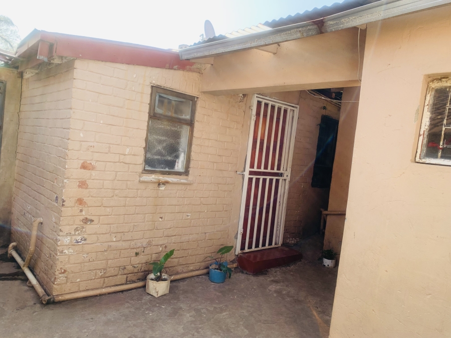 6 Bedroom Property for Sale in Bellevue Gauteng