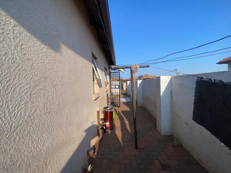 To Let 2 Bedroom Property for Rent in Lehae Gauteng