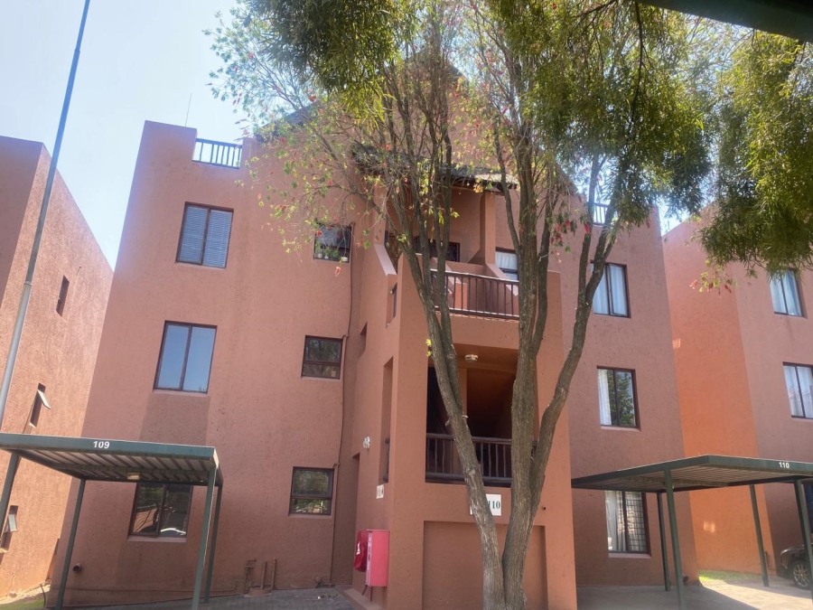 2 Bedroom Property for Sale in Sunninghill Gauteng