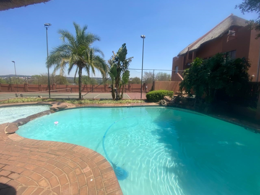 2 Bedroom Property for Sale in Sunninghill Gauteng