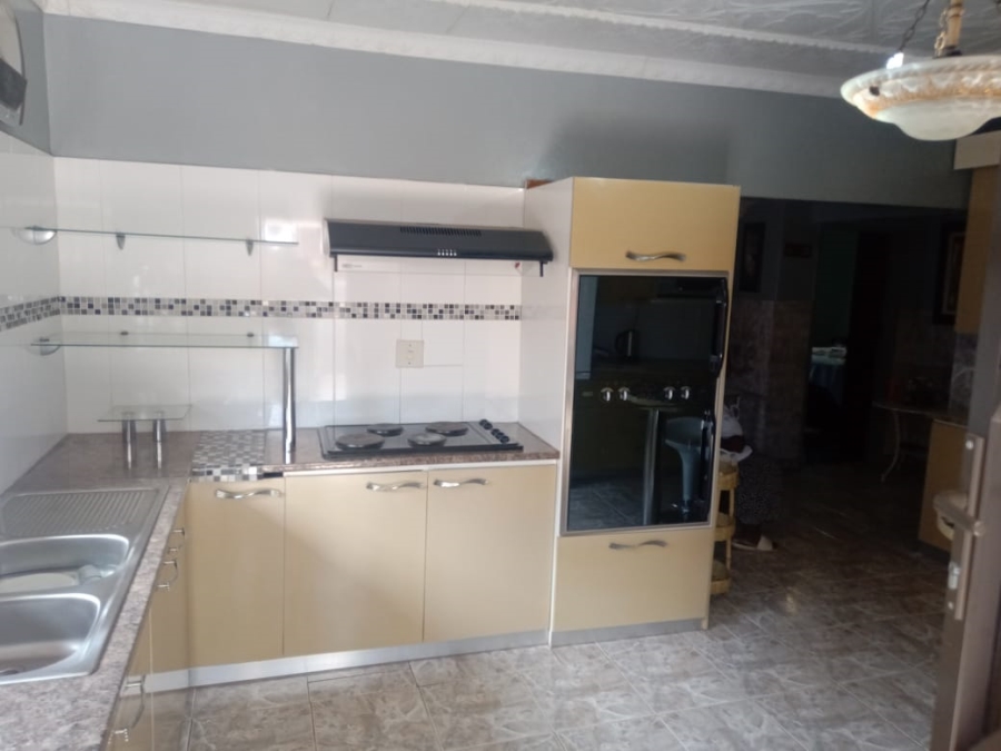 4 Bedroom Property for Sale in Soshanguve G Gauteng