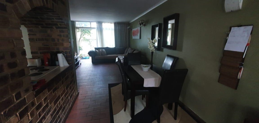 2 Bedroom Property for Sale in Sunnyside Gauteng