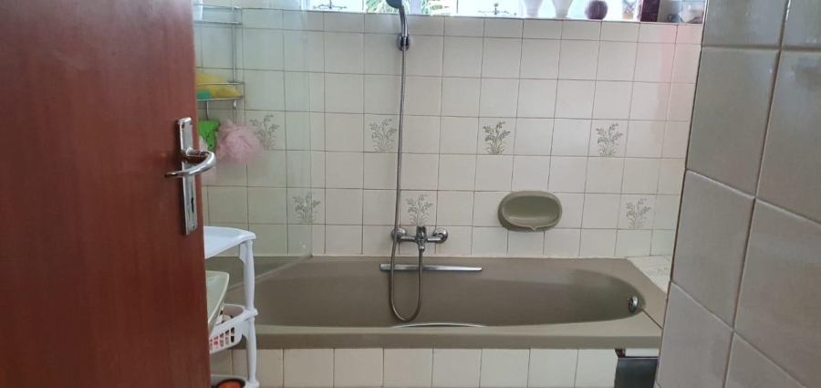 2 Bedroom Property for Sale in Sunnyside Gauteng