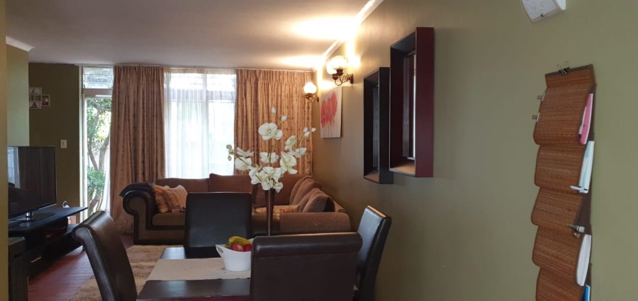 2 Bedroom Property for Sale in Sunnyside Gauteng