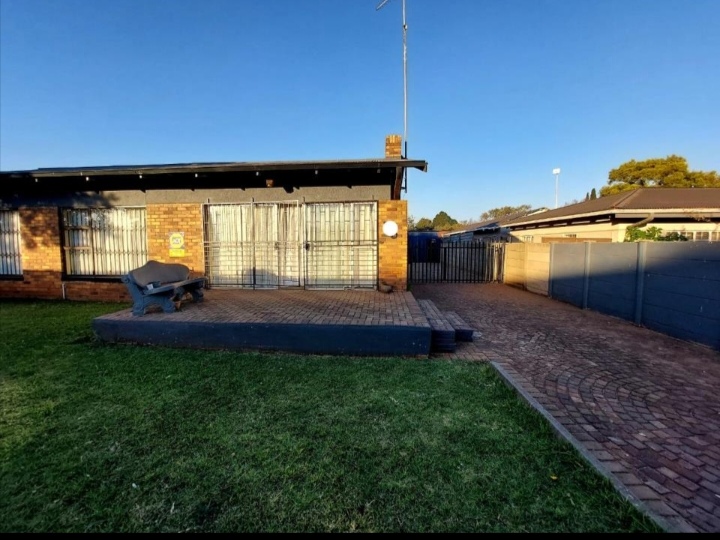 3 Bedroom Property for Sale in Vanderbijlpark CW 2 Gauteng