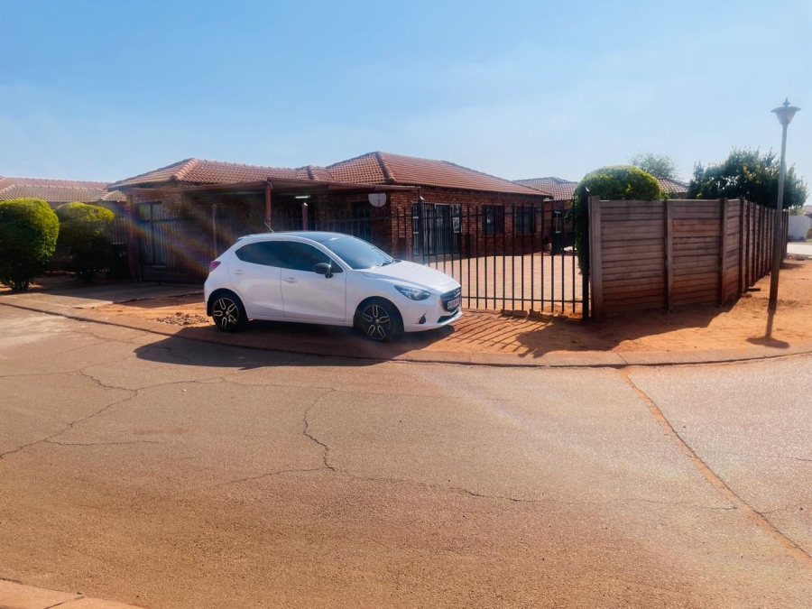 3 Bedroom Property for Sale in The Orchards Gauteng