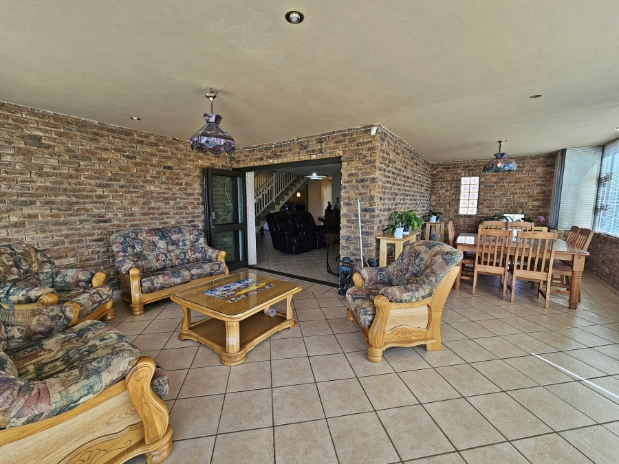 4 Bedroom Property for Sale in Highveld Gauteng